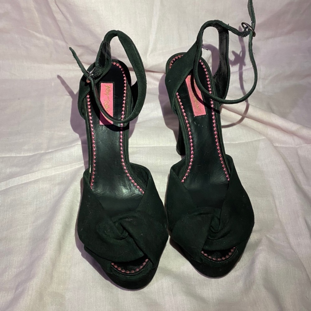 Juliet Simms Vintage black Betsey Johnson heels